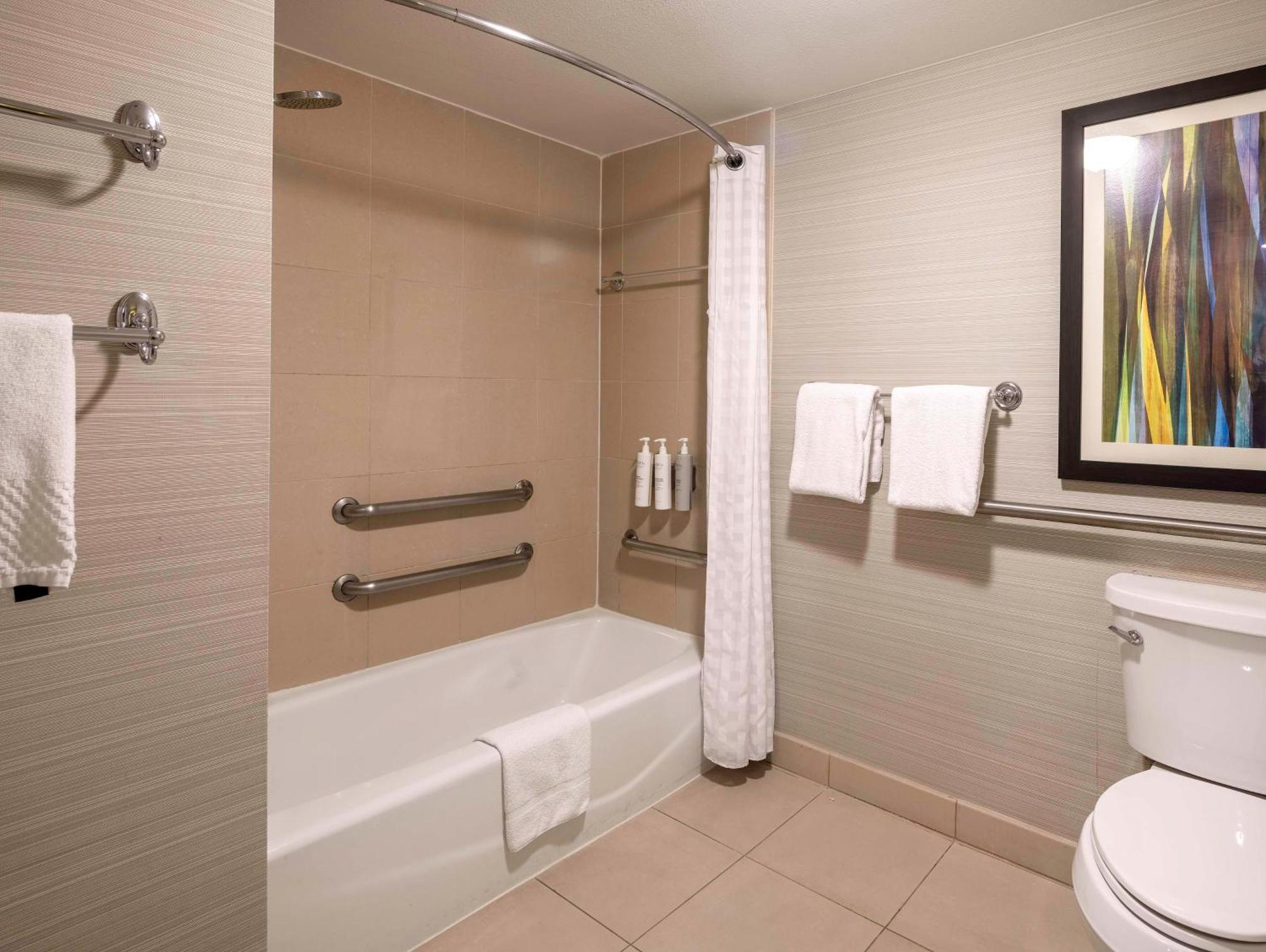 Embassy Suites By Hilton Palm Desert Bagian luar foto