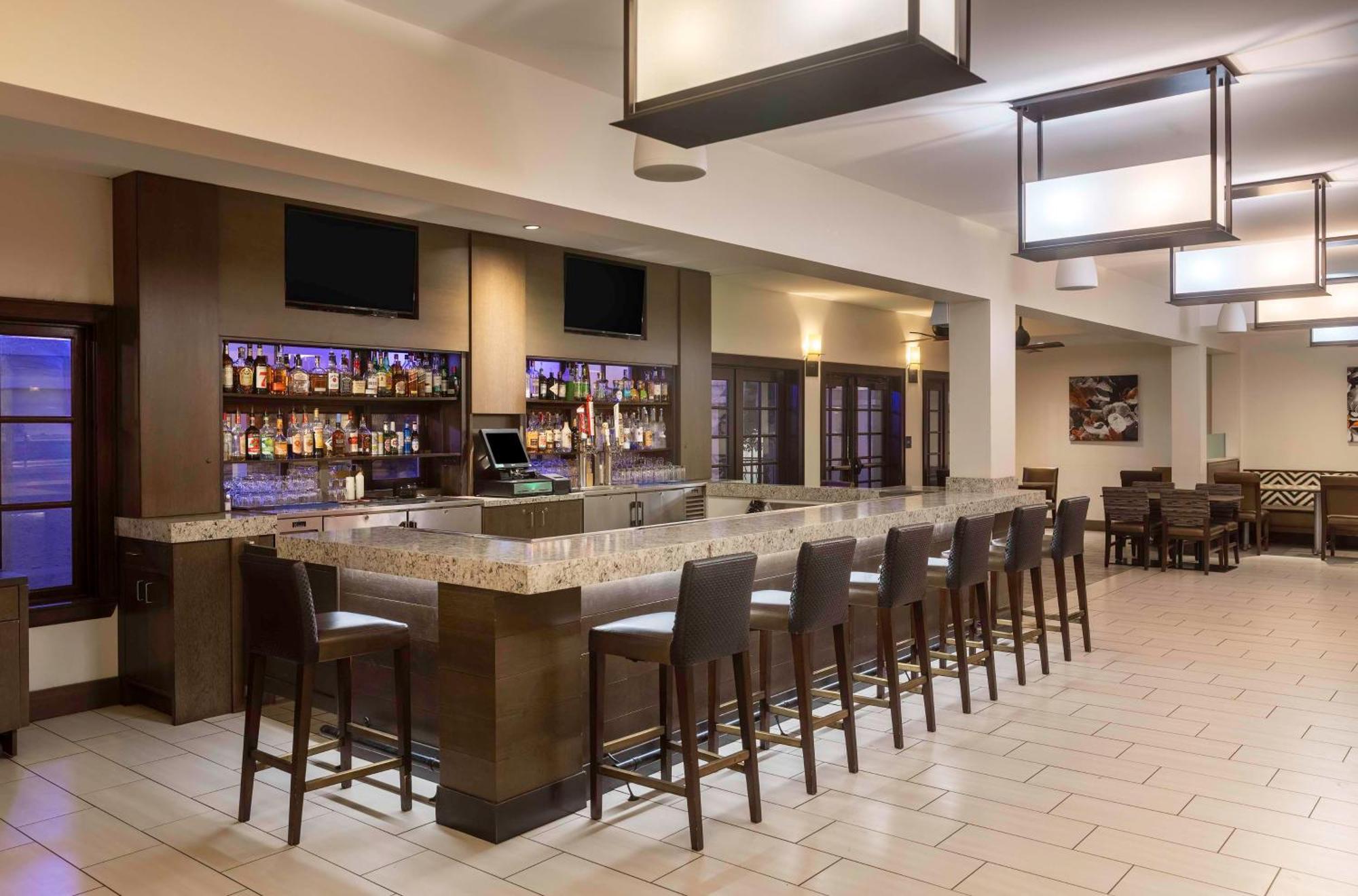 Embassy Suites By Hilton Palm Desert Bagian luar foto