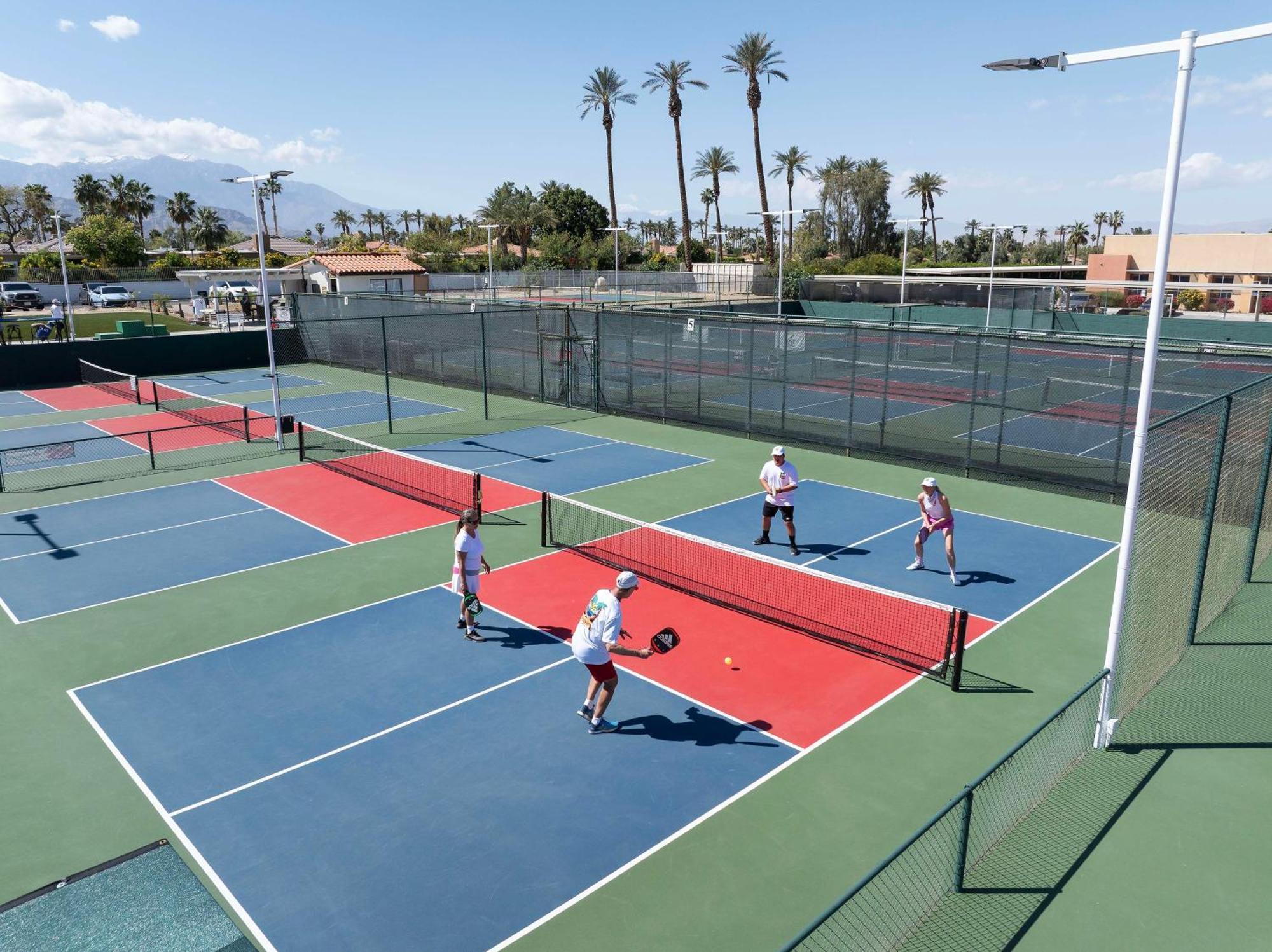Embassy Suites By Hilton Palm Desert Bagian luar foto