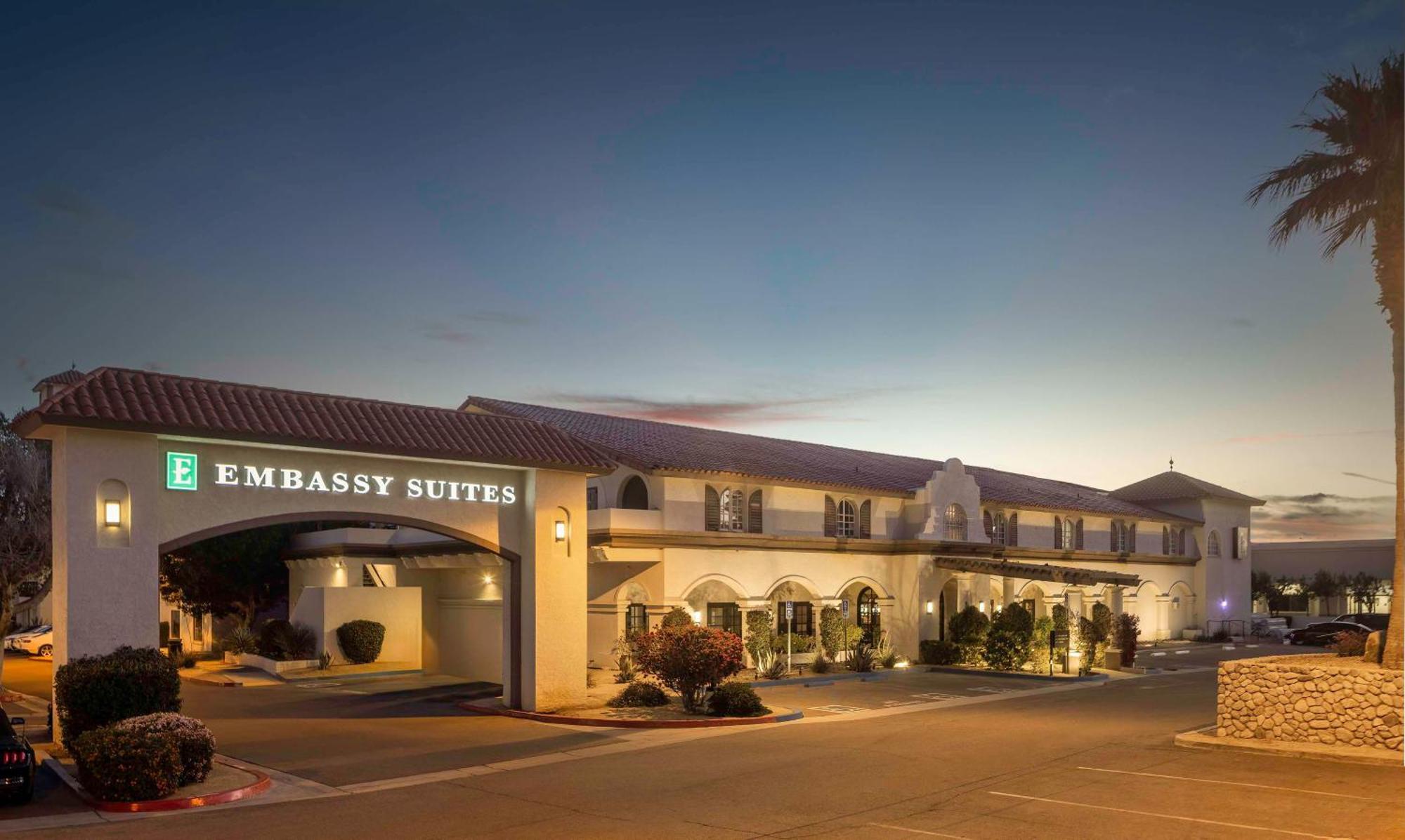 Embassy Suites By Hilton Palm Desert Bagian luar foto